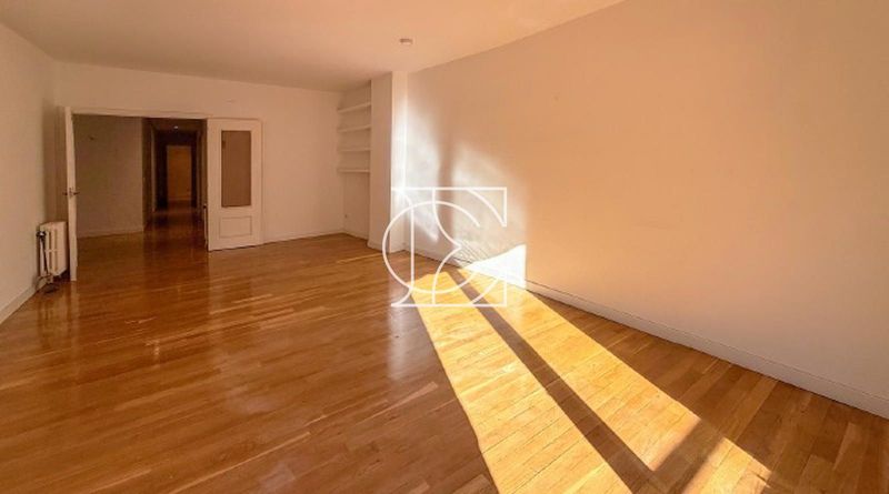 Piso en venta Madrid. Ref: 1330. Consulting Inmobiliario Esquivel