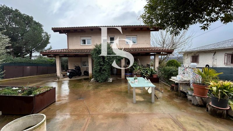 Maison de Ville en vente Valdemorillo, Madrid. Ref: 1289. Esther & Sara Inmobiliaria