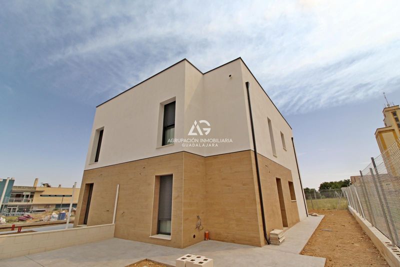 Adosado en venta Yunquera De Henares, Guadalajara. Ref: 3598. ESTILO INMOBILIARIA