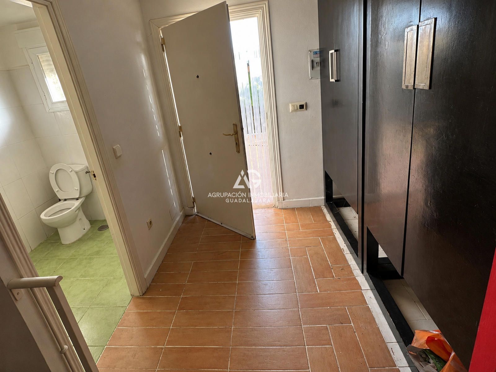 Hall - Adosado en venta en Yunquera De Henares, Guadalajara
