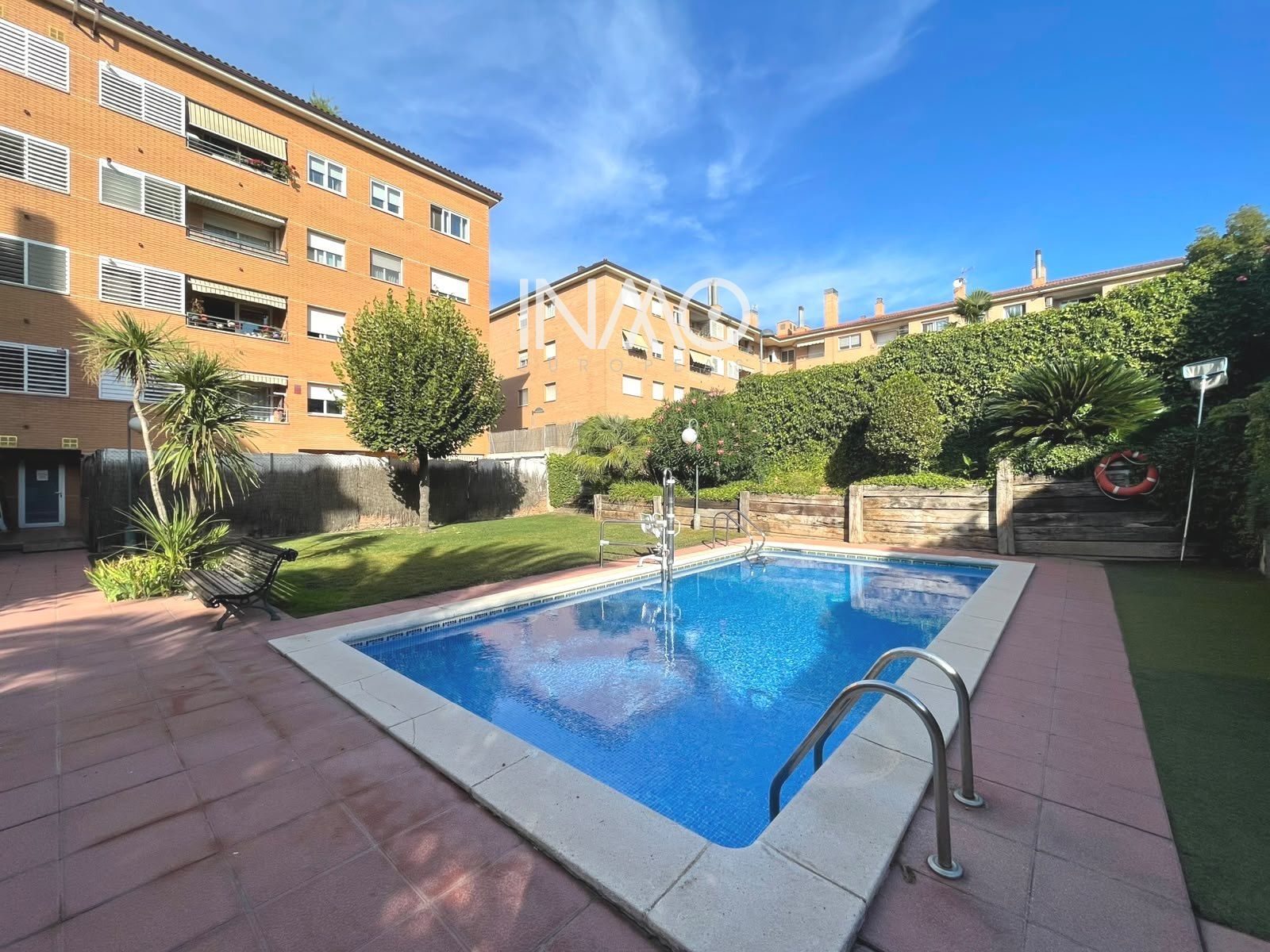¡Terraza, piscina y parking! Tu nuevo hogar en Can Alzamora - Foto 1