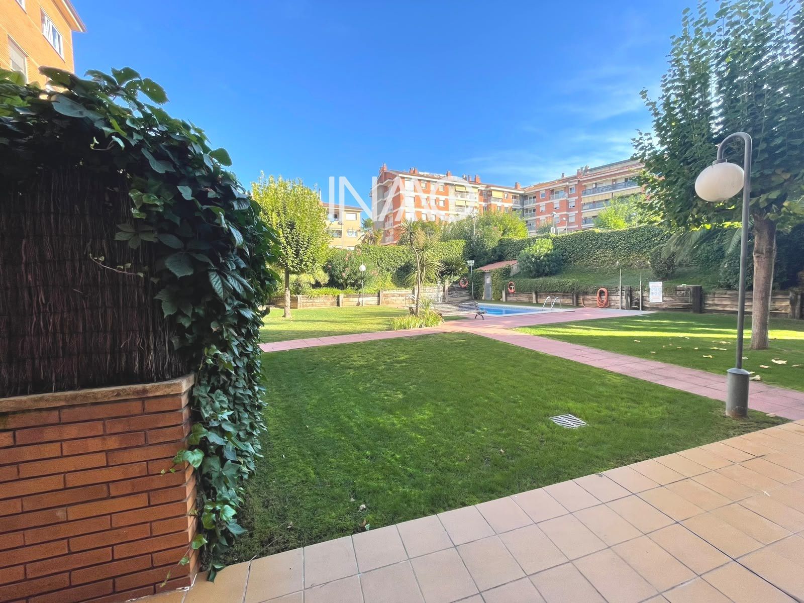 ¡Terraza, piscina y parking! Tu nuevo hogar en Can Alzamora - Foto 24