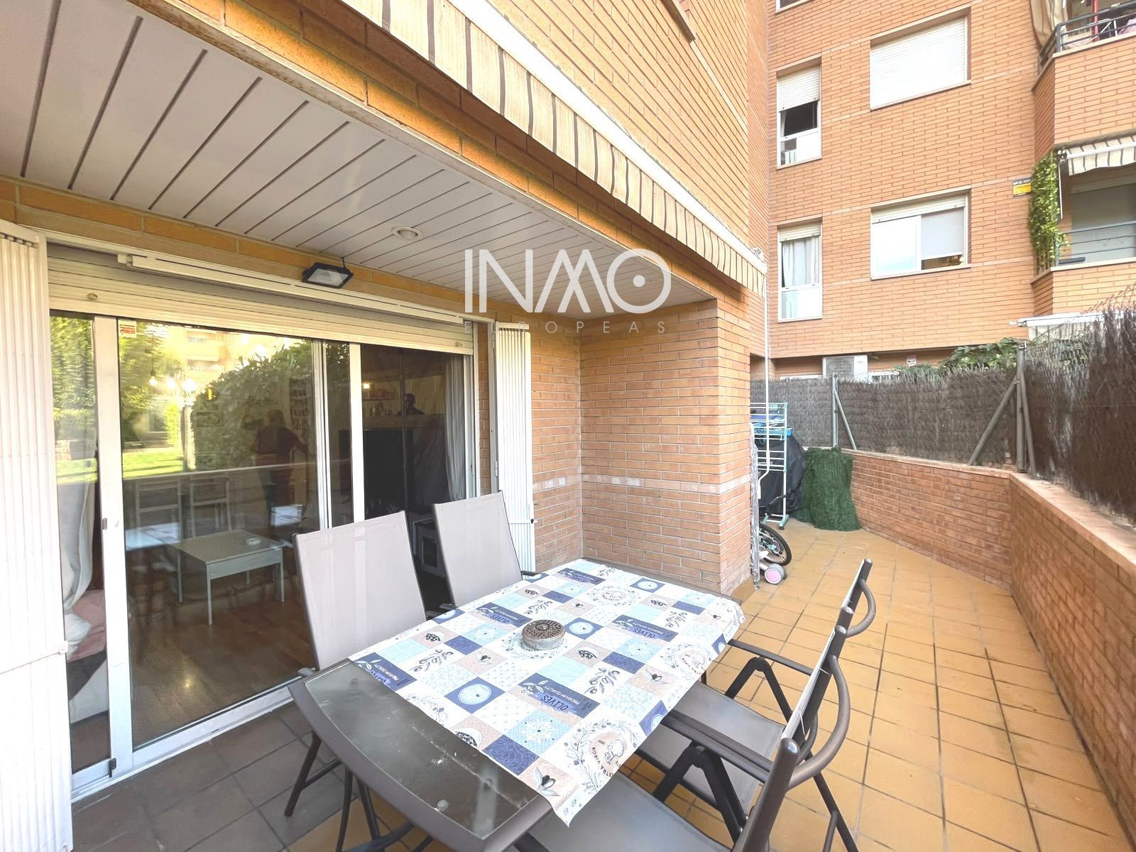 ¡Terraza, piscina y parking! Tu nuevo hogar en Can Alzamora - Foto 2