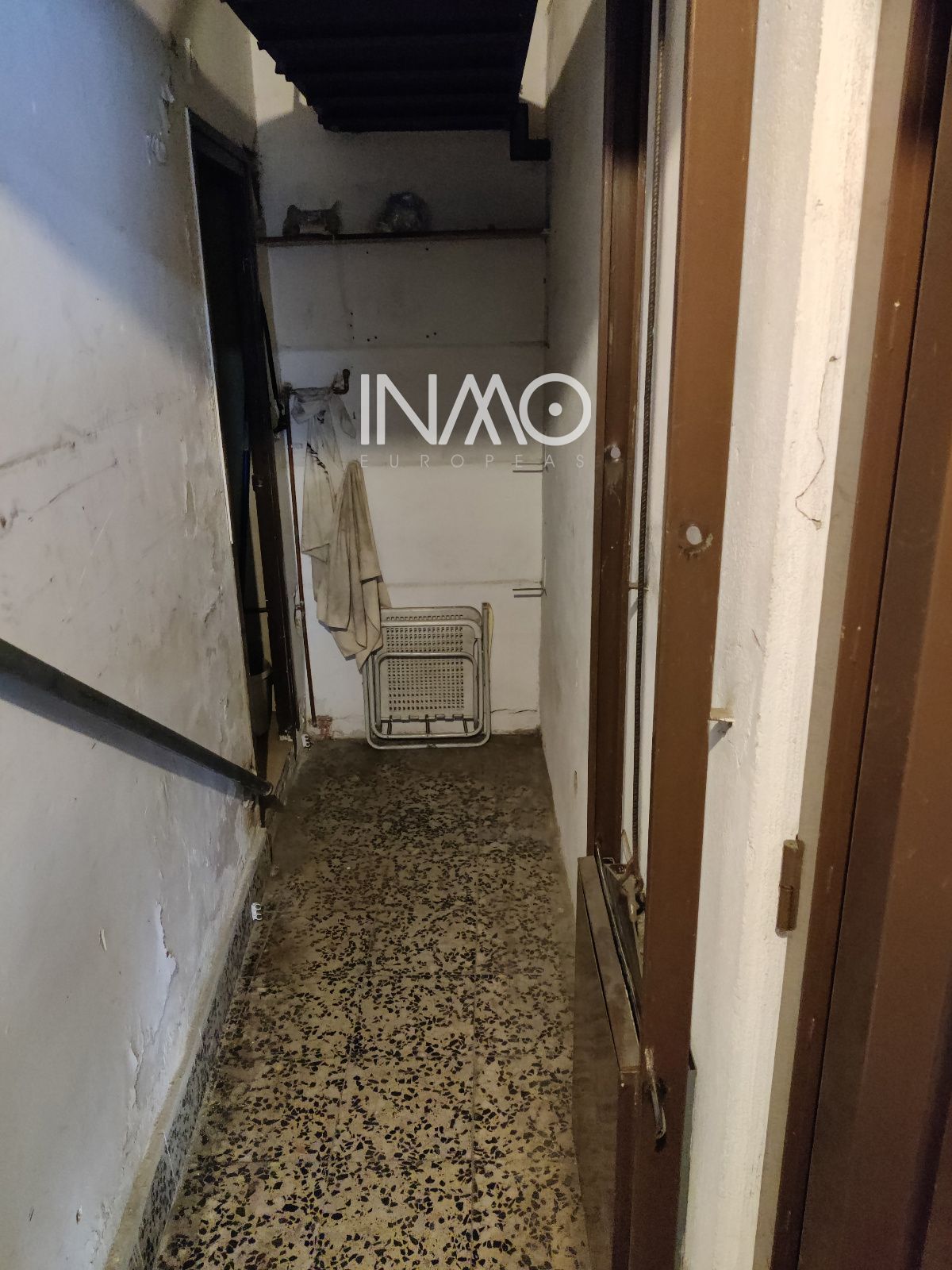 Local comercial esquinero en Rubí - Foto 4