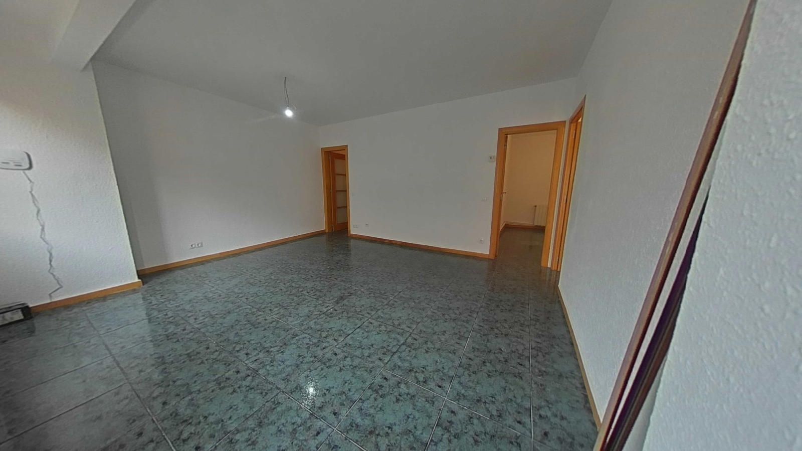 Piso en venta Barberà del Vallès, Barcelona. Ref: 3096. IGLOO by exes centre