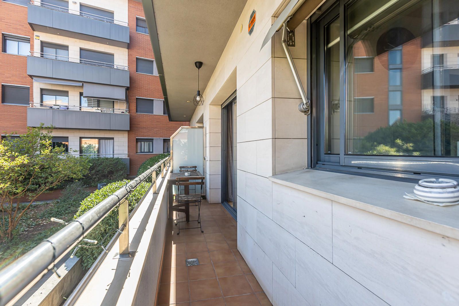 ¡PISO EN EIXAMPLE DE 3 HABITACIONES, GRAN PARKING DOBLE Y TRASTERO! - Foto 5