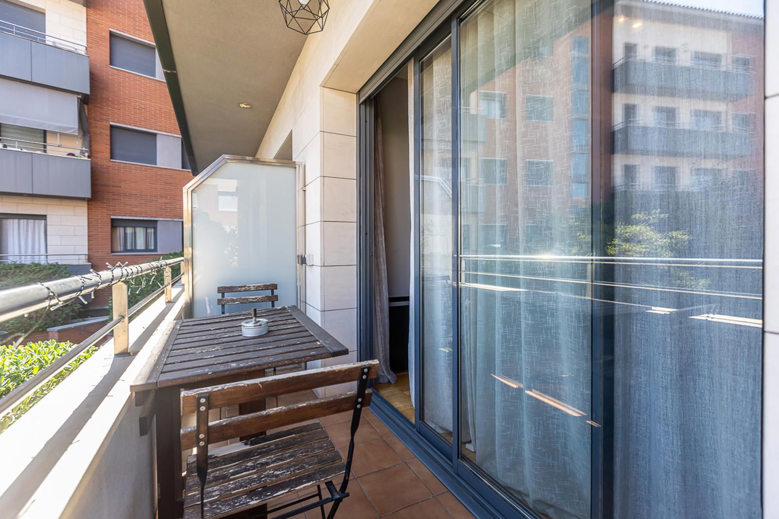 ¡PISO EN EIXAMPLE DE 3 HABITACIONES, GRAN PARKING DOBLE Y TRASTERO! - Foto 1