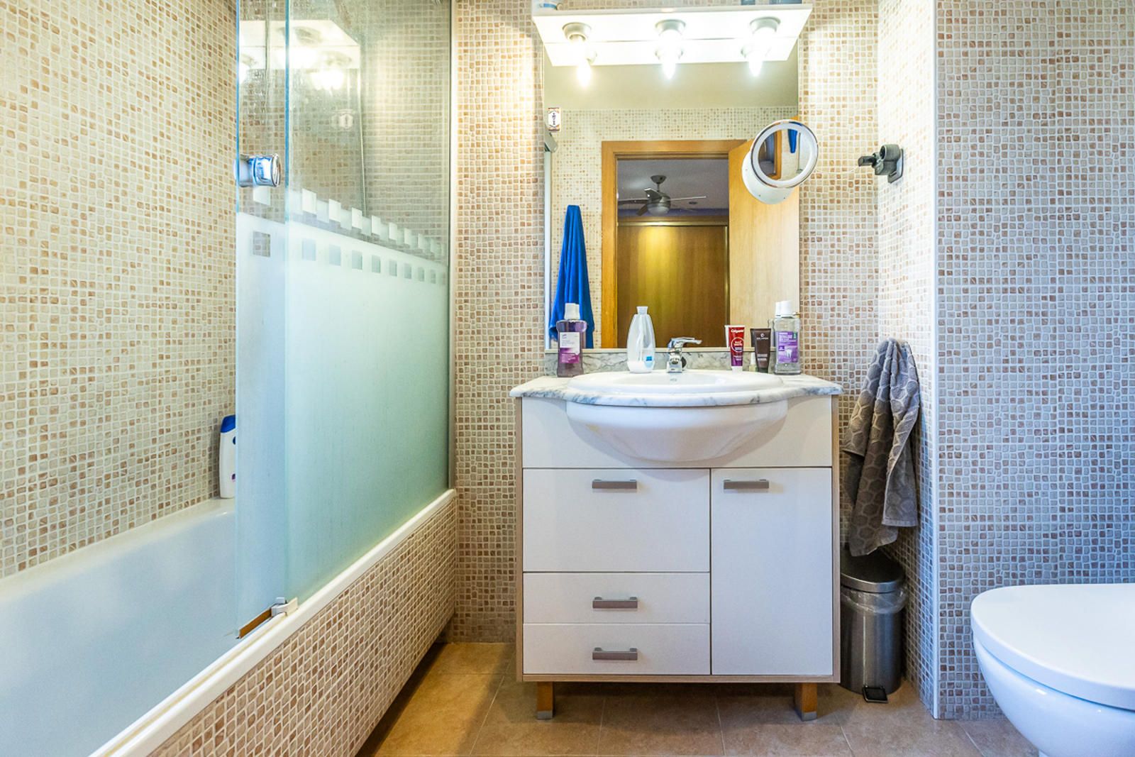 ¡PISO EN EIXAMPLE DE 3 HABITACIONES, GRAN PARKING DOBLE Y TRASTERO! - Foto 32
