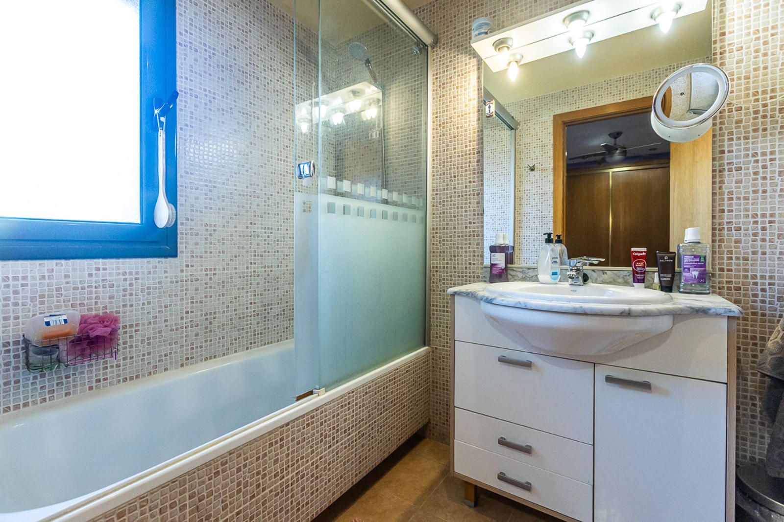 ¡PISO EN EIXAMPLE DE 3 HABITACIONES, GRAN PARKING DOBLE Y TRASTERO! - Foto 33