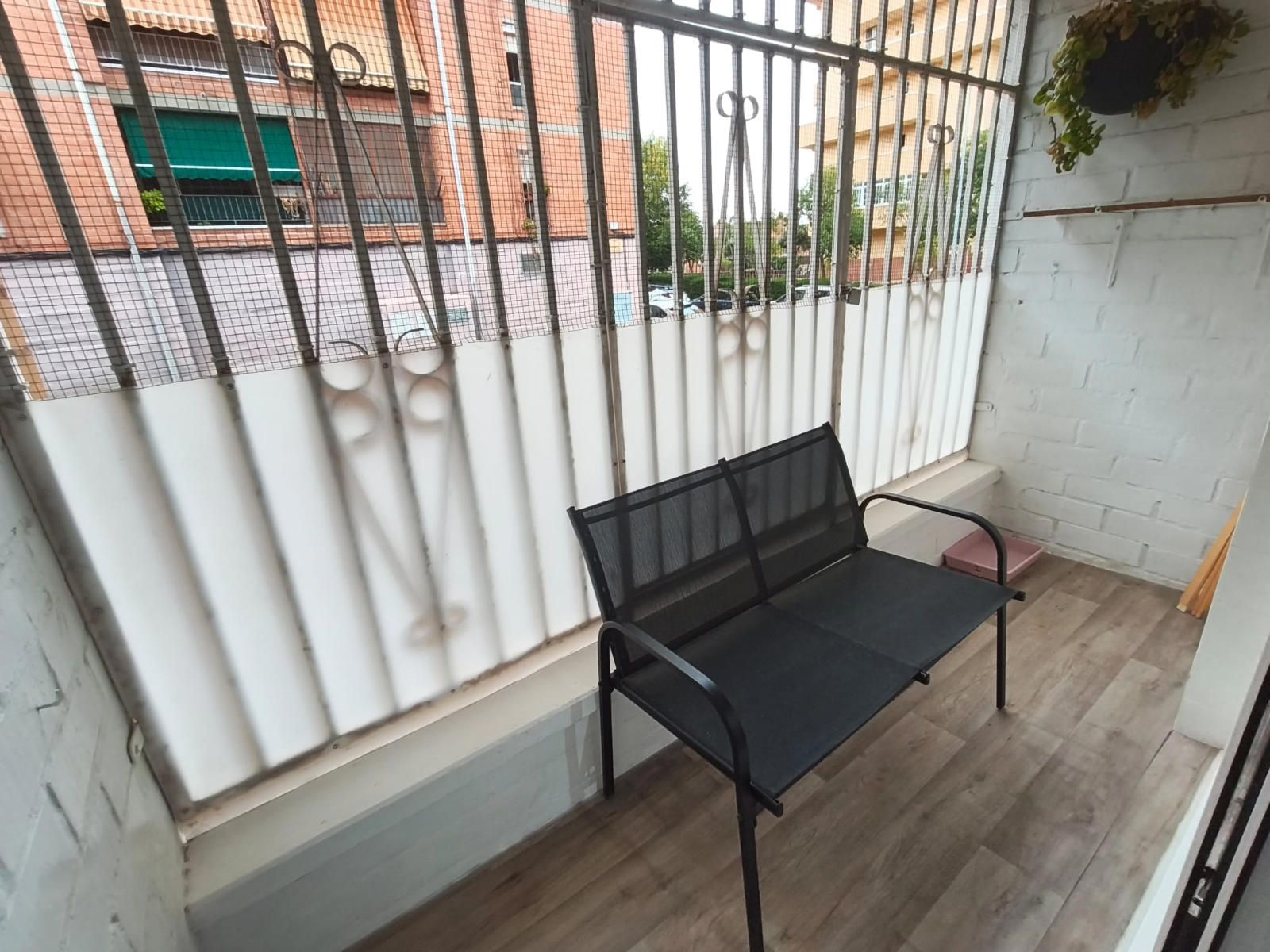 ¡PISO PLANTA BAJA TOTALMENTE REFORMADO DE 3 HABITACIONES DOBLES Y EXTERIORES! - Foto 12