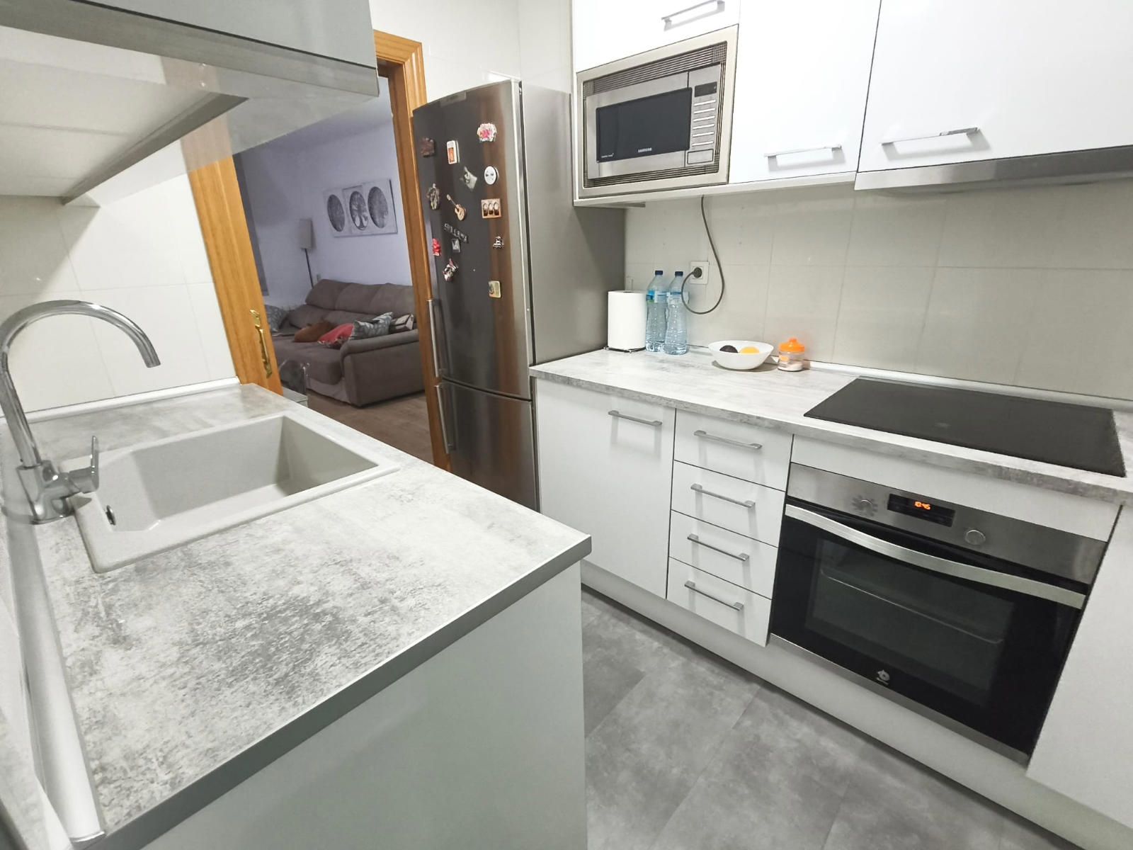 ¡PISO PLANTA BAJA TOTALMENTE REFORMADO DE 3 HABITACIONES DOBLES Y EXTERIORES! - Foto 10