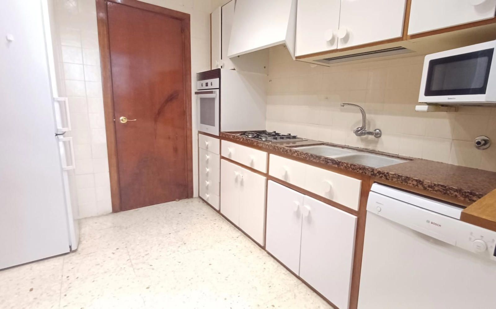 ¡ÁTICO DE 4 HABITACIONES EN PLENO CENTRO! ¡LUZ Y UBICACIÓN PRIVILEGIADA! - Foto 19