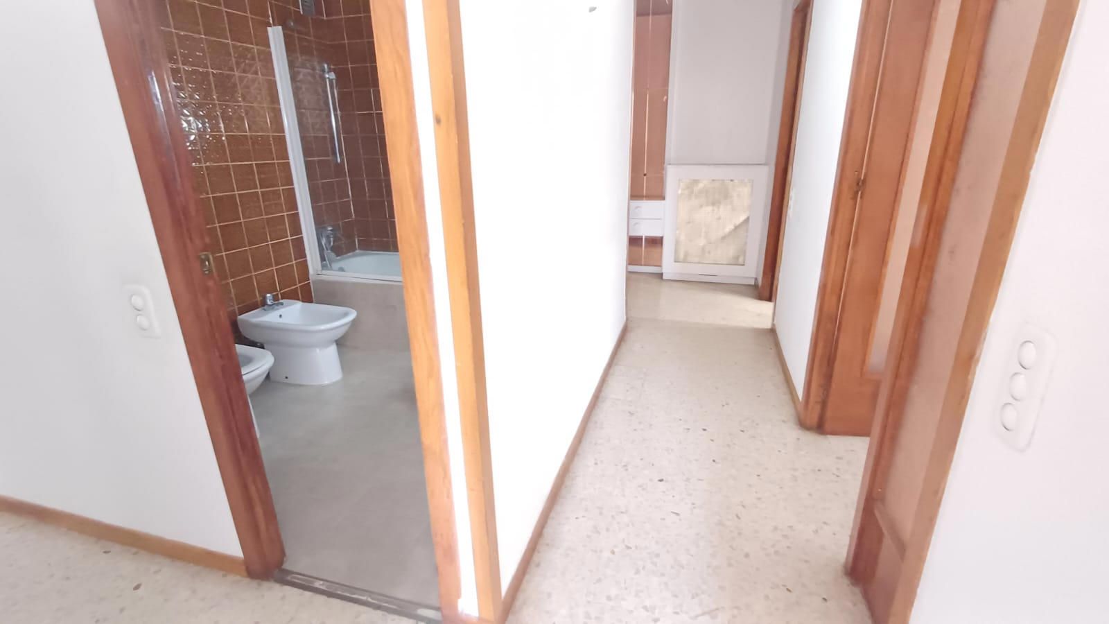 ¡ÁTICO DE 4 HABITACIONES EN PLENO CENTRO! ¡LUZ Y UBICACIÓN PRIVILEGIADA! - Foto 32