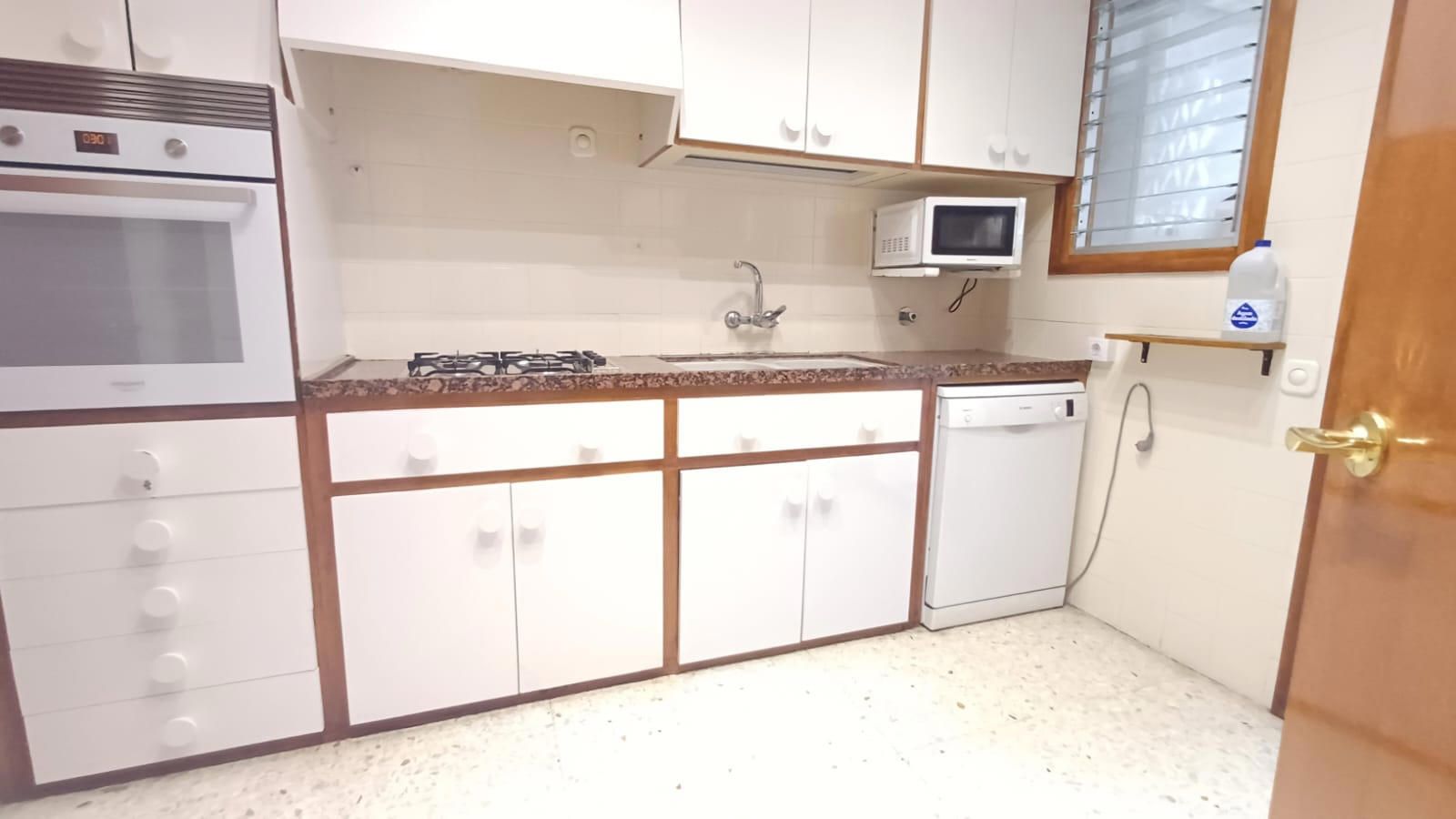 ¡ÁTICO DE 4 HABITACIONES EN PLENO CENTRO! ¡LUZ Y UBICACIÓN PRIVILEGIADA! - Foto 17