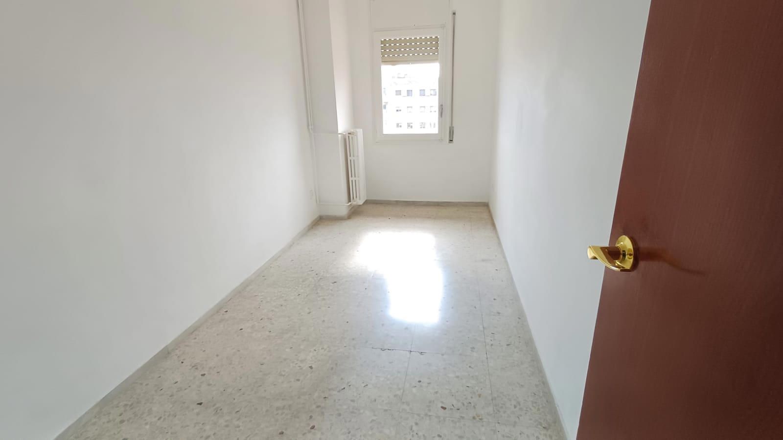 ¡ÁTICO DE 4 HABITACIONES EN PLENO CENTRO! ¡LUZ Y UBICACIÓN PRIVILEGIADA! - Foto 11