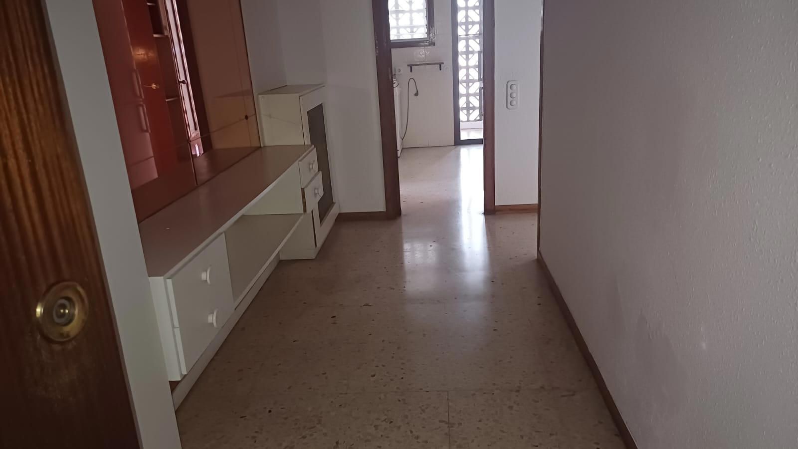 ¡ÁTICO DE 4 HABITACIONES EN PLENO CENTRO! ¡LUZ Y UBICACIÓN PRIVILEGIADA! - Foto 36