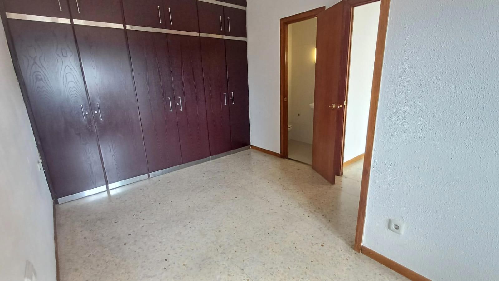 ¡ÁTICO DE 4 HABITACIONES EN PLENO CENTRO! ¡LUZ Y UBICACIÓN PRIVILEGIADA! - Foto 9