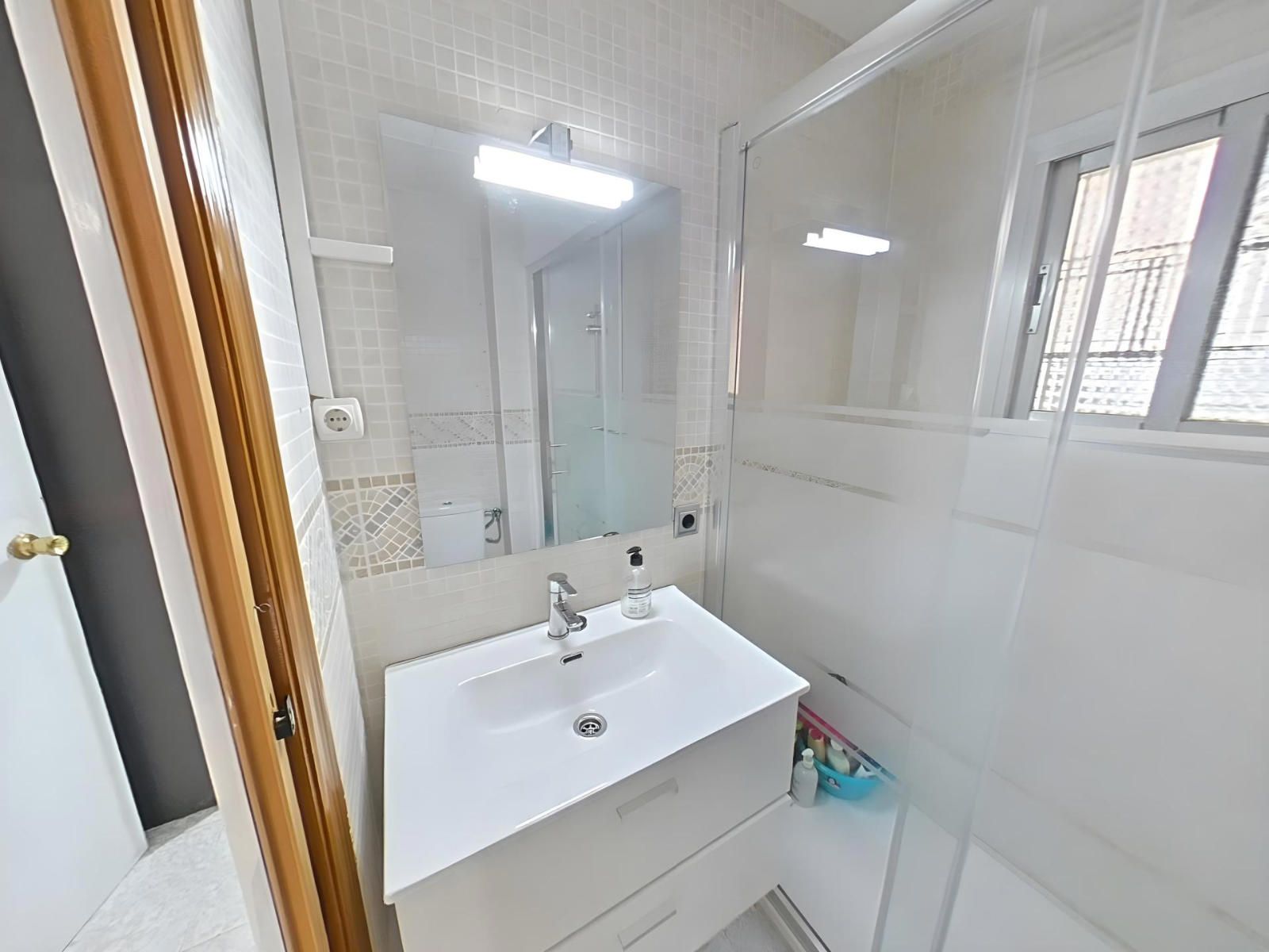 ¡PLANTA BAJA ACOGEDORA DE 3 HABITACIONES! - Foto 9