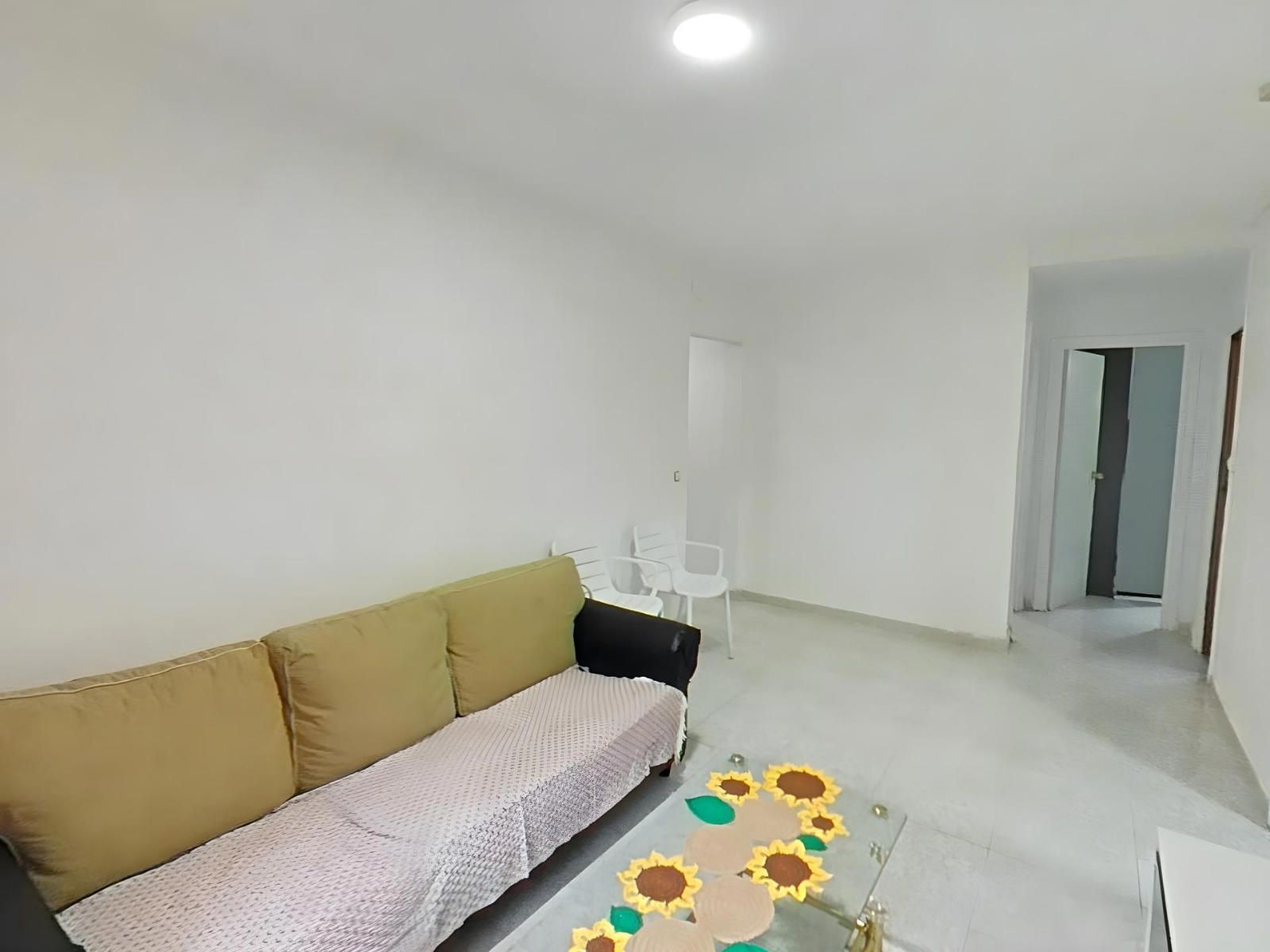 ¡PLANTA BAJA ACOGEDORA DE 3 HABITACIONES! - Foto 2