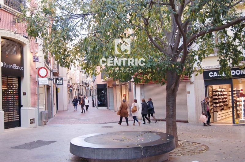 Comercial Premise for sale  in Terrassa, Barcelona . Ref: 2334. Centric Finques