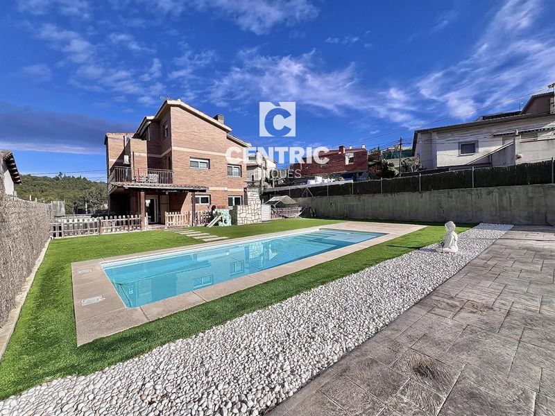 Chalet Independiente en venta  en Terrassa, Barcelona . Ref: 3146. Centric Finques