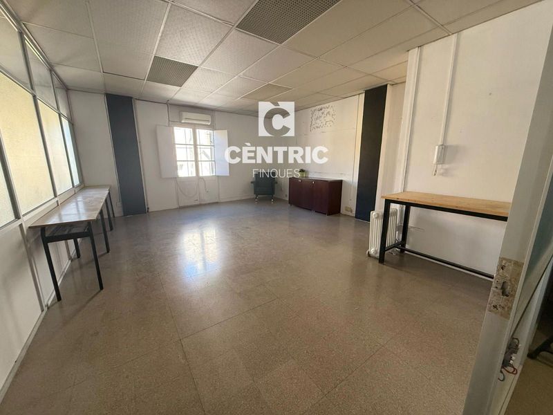 Oficina en alquiler  en Terrassa, Barcelona . Ref: 3214. Centric Finques