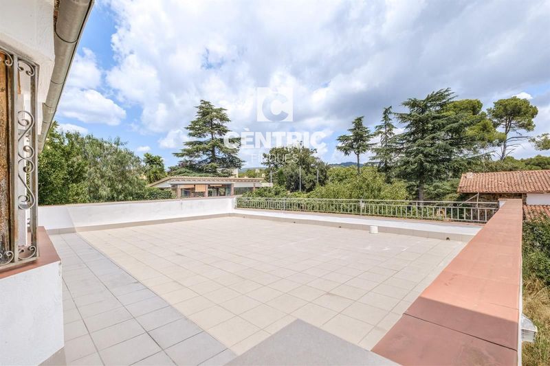 Chalet Independiente en venta  en Terrassa, Barcelona . Ref: 3496. Centric Finques