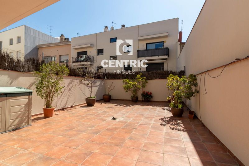 Adossat en venda  a Sabadell, Barcelona . Ref: 3609. Centric Finques