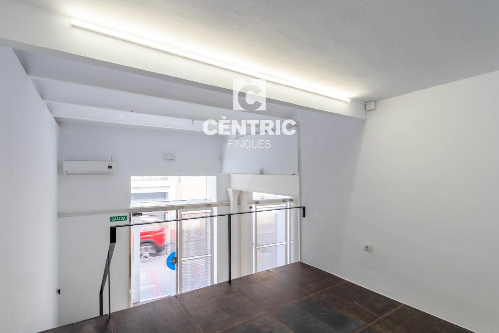 Local comercial amb encant al carrer de la Rutlla, al centre de Terrassa - Foto 8