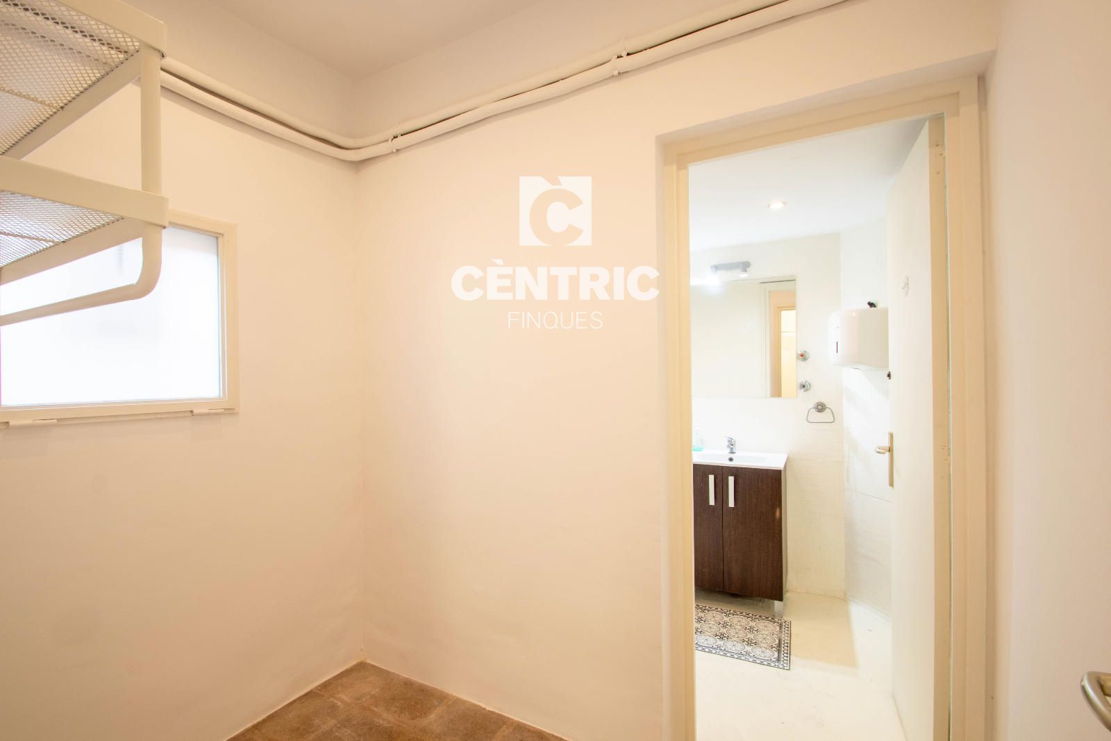 Local comercial amb encant al carrer de la Rutlla, al centre de Terrassa - Foto 12