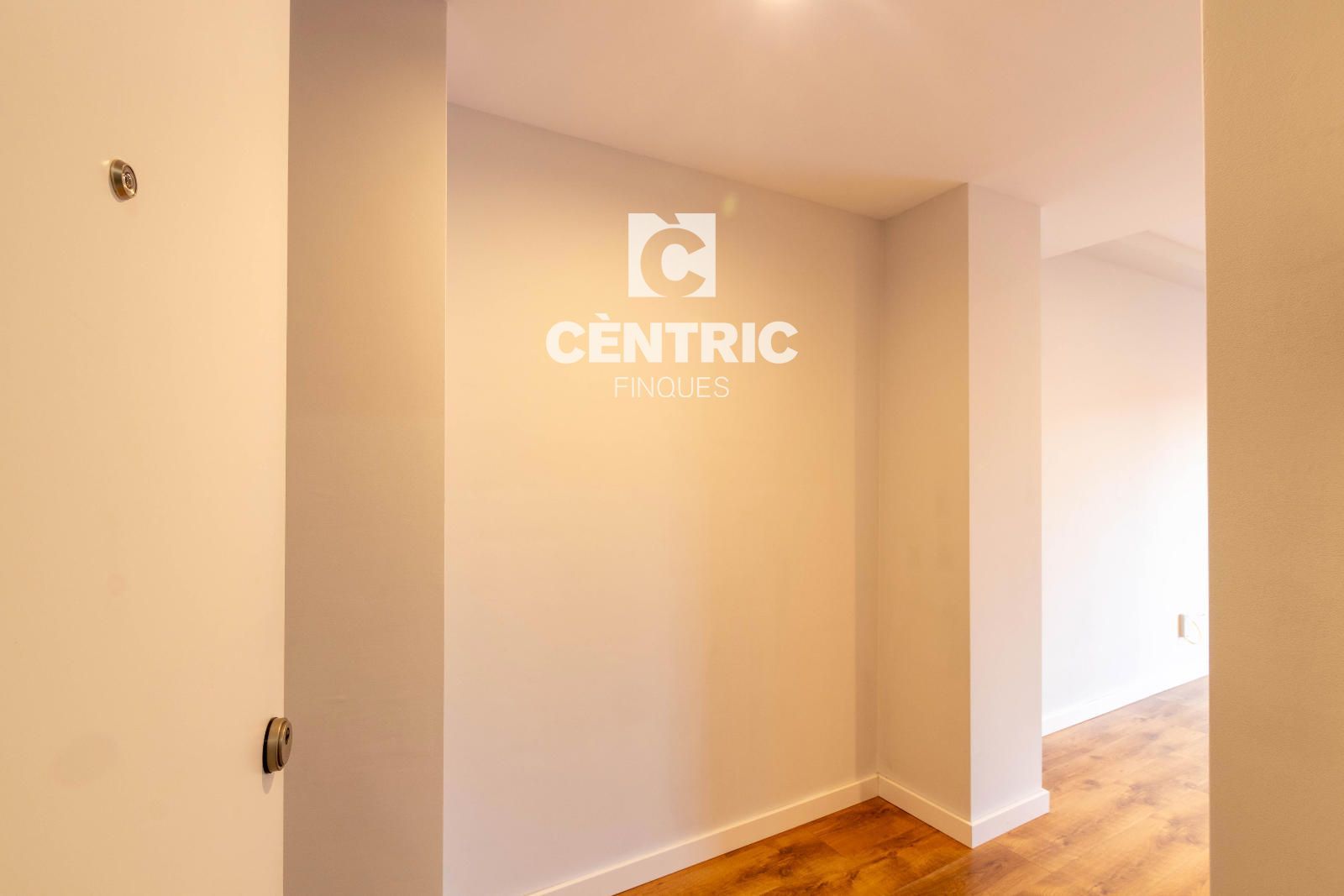 Piso de dos habitaciones en el Centro de Rubí - Foto 4