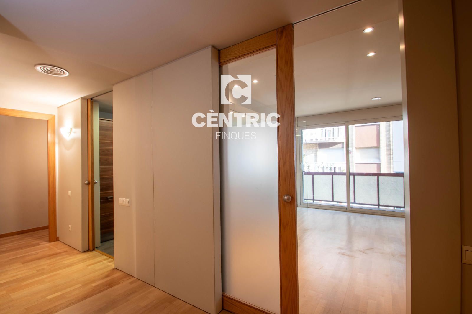 Piso de cinco habitaciones al lado del Mercado Central - Foto 6