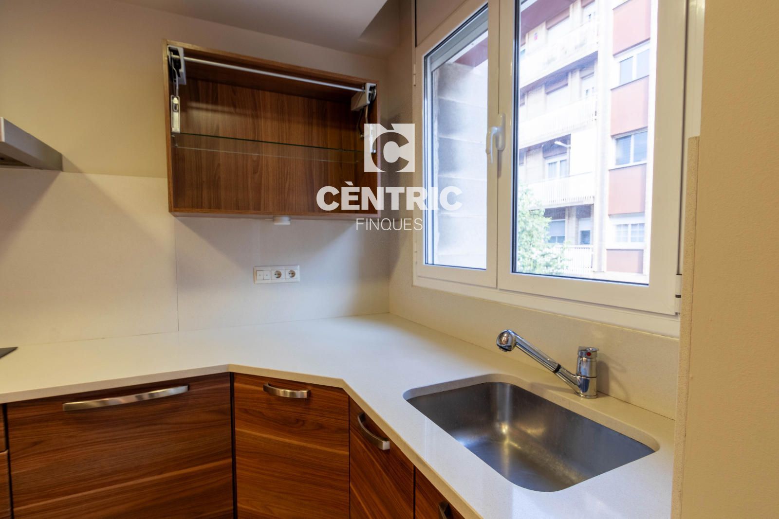 Piso de cinco habitaciones al lado del Mercado Central - Foto 9