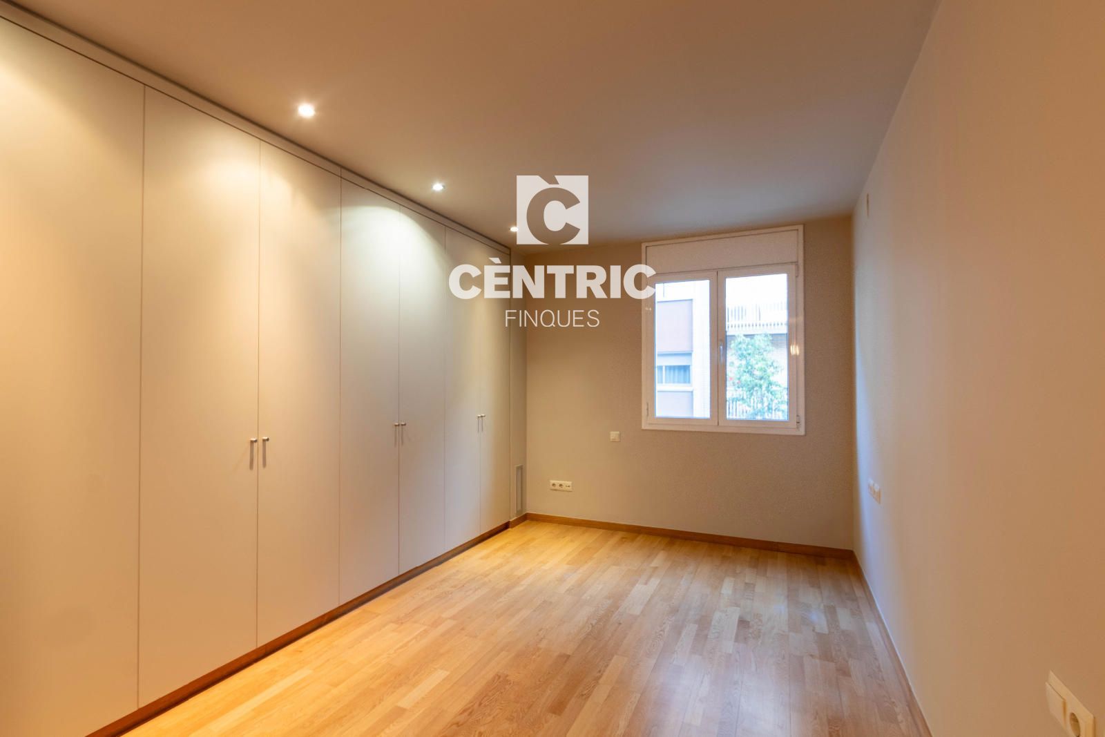 Piso de cinco habitaciones al lado del Mercado Central - Foto 12