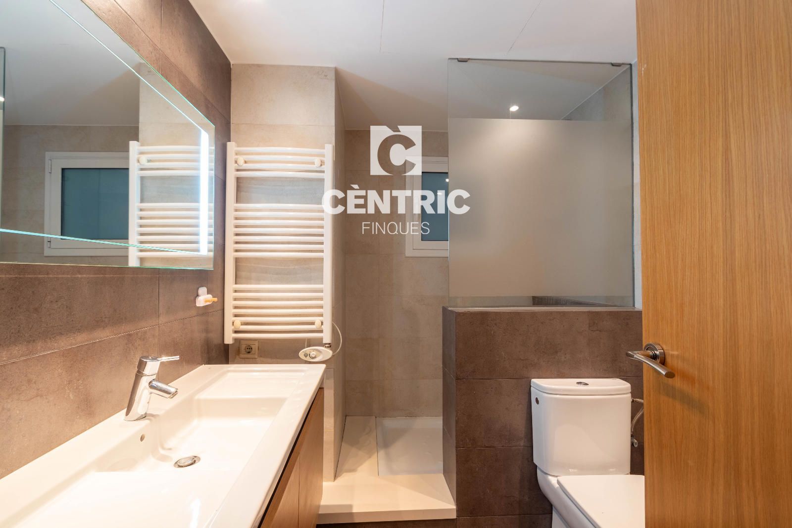 Piso de cinco habitaciones al lado del Mercado Central - Foto 15