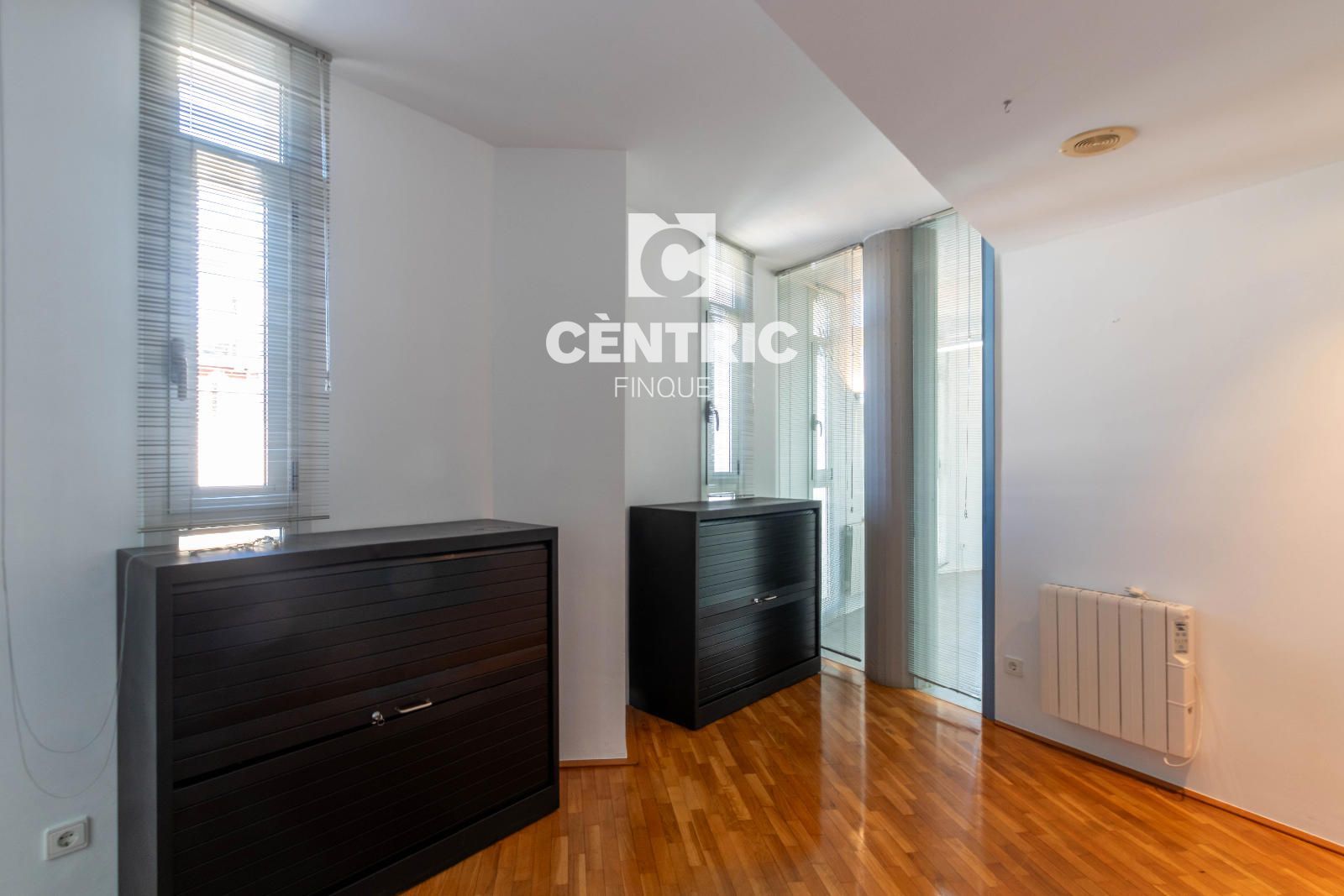 Oficina de 136 m² amb quatre despatxos al costat de la Rambla d’Ègara - Foto 3