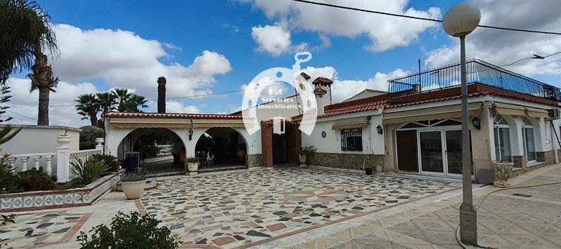 Chalet Independiente en venta La Hoya, Alicante. Ref: 2373. F.C Servicios Inmobiliarios