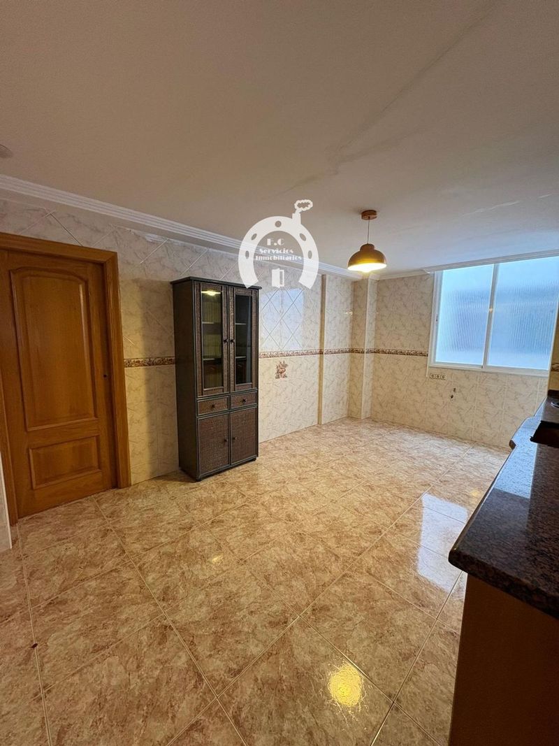 Piso en venta Elche/Elx, Alicante. Ref: 2427. F.C Servicios Inmobiliarios