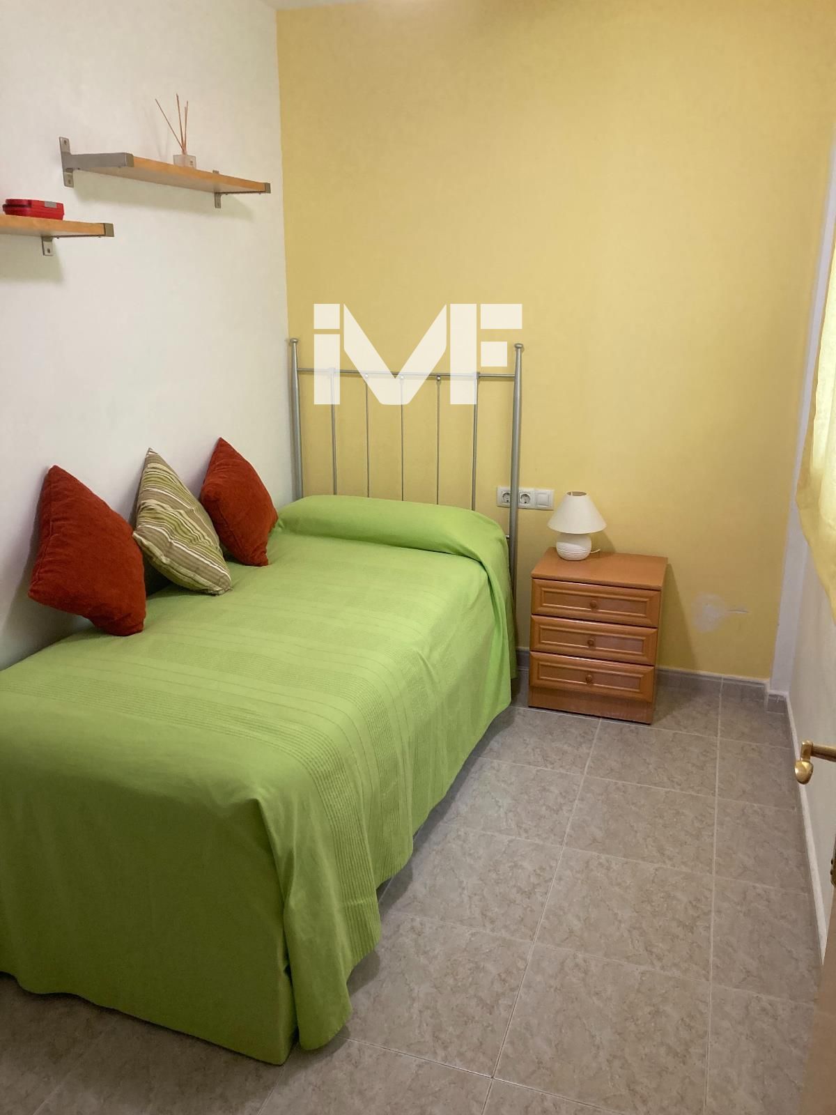 Ático con Gran Solárium, Vistas al Mar, Piscina y parking, en Miami Playa - Foto 11