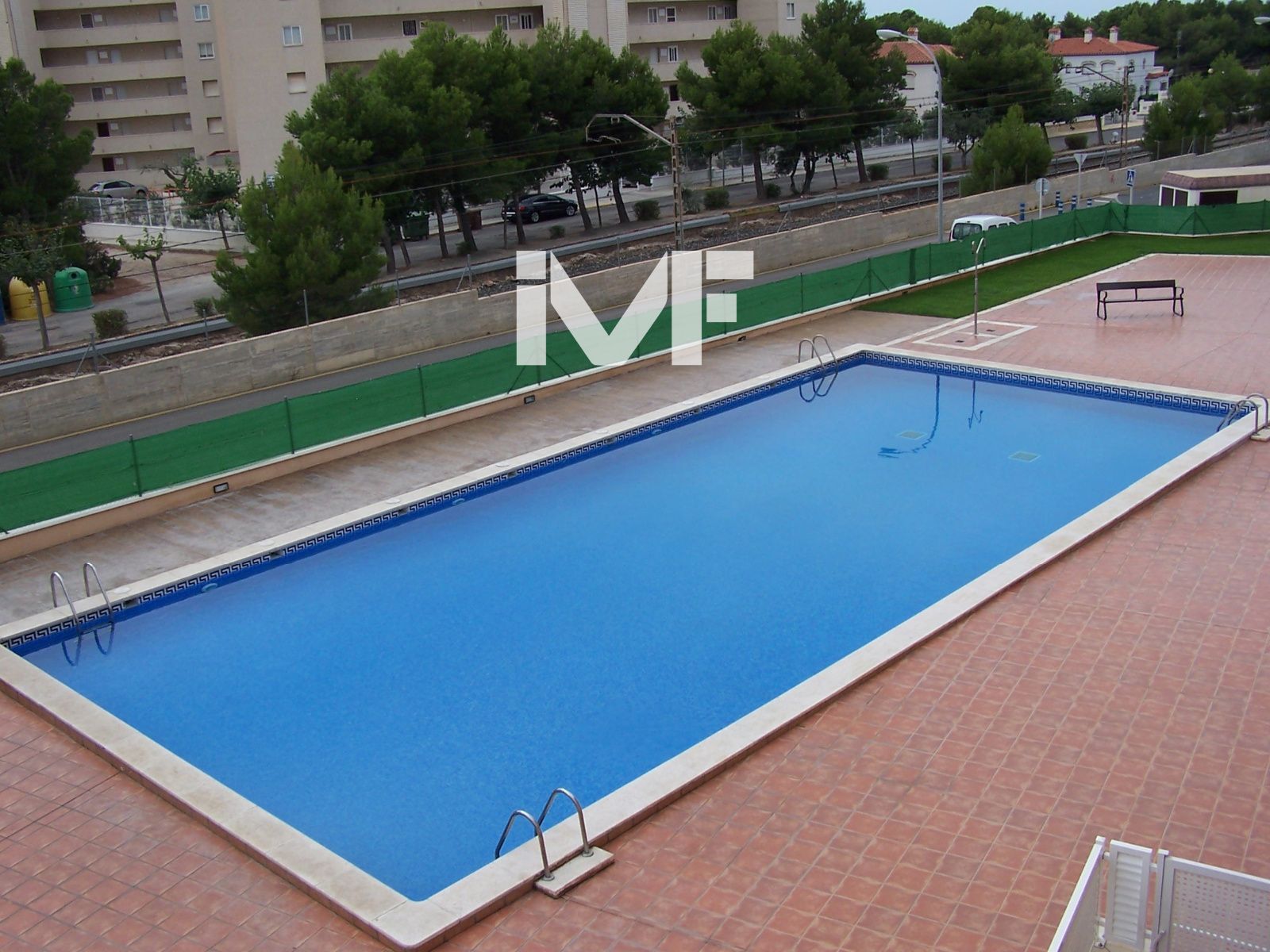Ático con Gran Solárium, Vistas al Mar, Piscina y parking, en Miami Playa - Foto 2