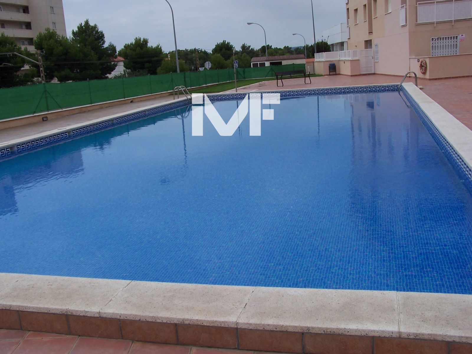 Ático con Gran Solárium, Vistas al Mar, Piscina y parking, en Miami Playa - Foto 3