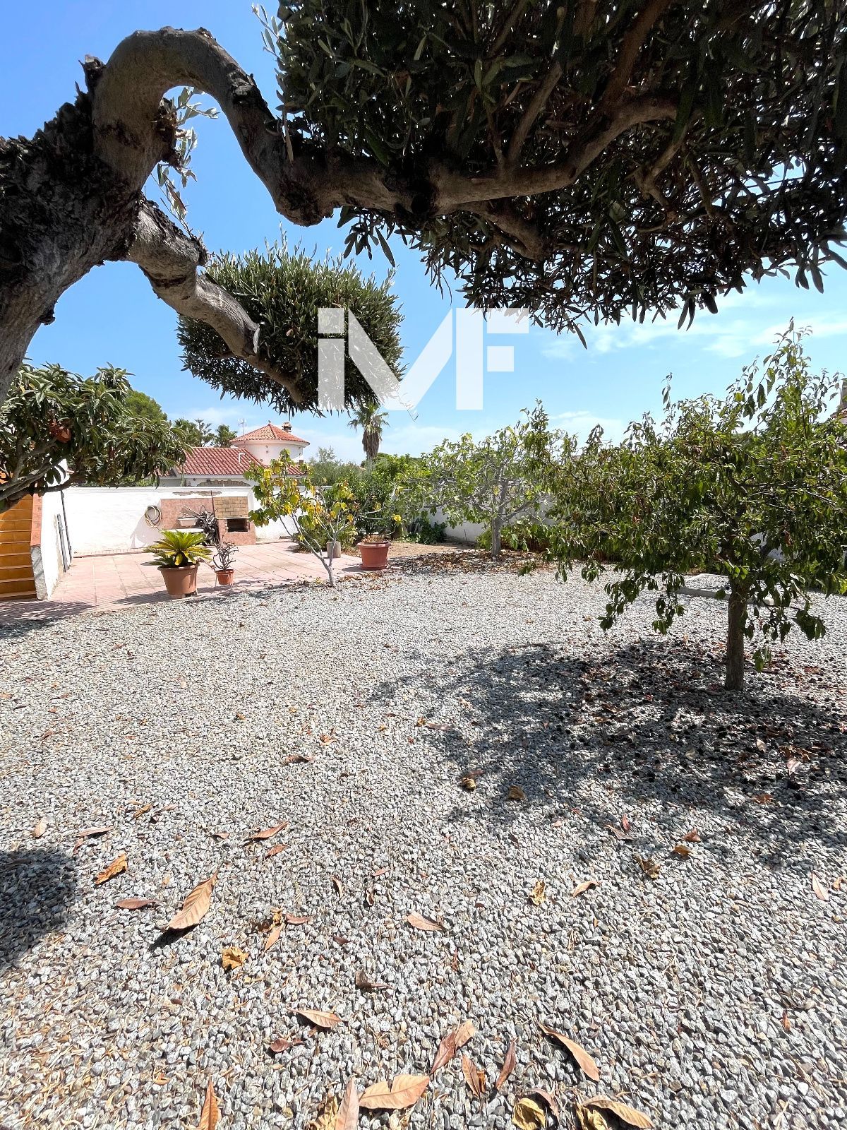 Chalet independiente en  una sola planta el centro de Miami Platja - Foto 4