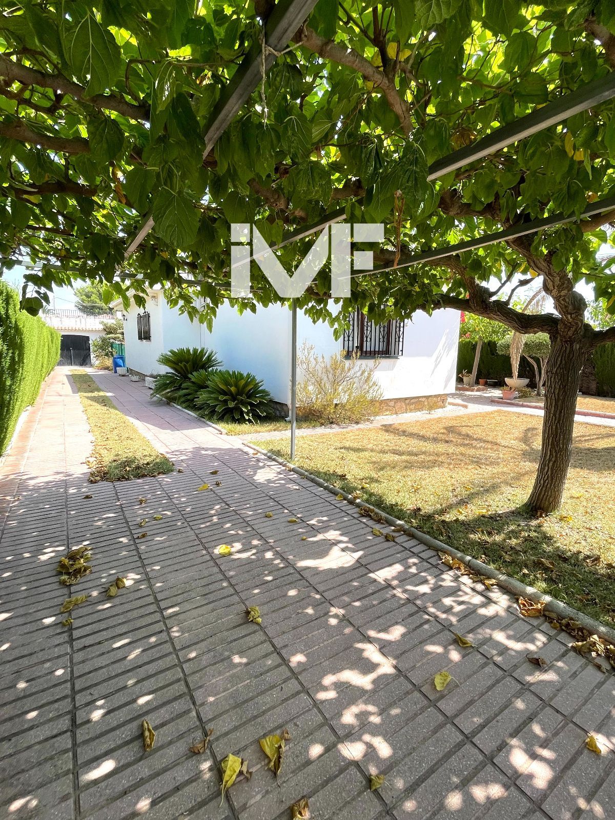 Chalet independiente en  una sola planta el centro de Miami Platja - Foto 5