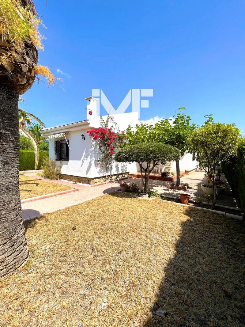 Detached Villa for sale Miami-Platja, Tarragona. Ref: 1069. Fernández & Vicuña