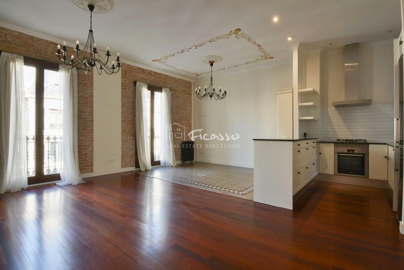 Piso en venta Barcelona. Ref: 1005. Ficasso Real Estate