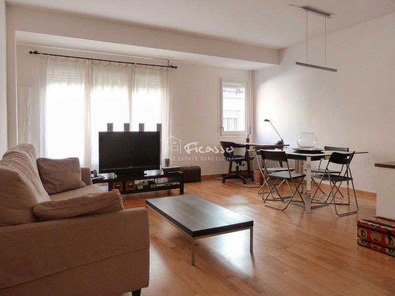 Piso en venta Barcelona. Ref: 1049. Ficasso Real Estate