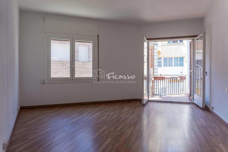 Piso en alquiler Barcelona. Ref: 1213. Ficasso Real Estate