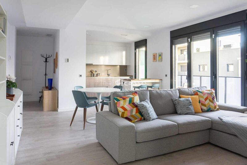 Flat for rent Badalona, Barcelona. Ref: 2057. Ficasso Real Estate