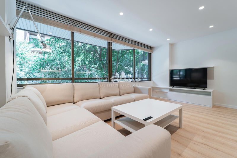 Piso en alquiler Barcelona. Ref: 2069. Ficasso Real Estate