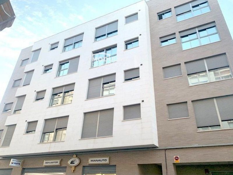 Garaje en alquiler Elche/Elx, Alicante. Ref: 1506. AlquilOficina